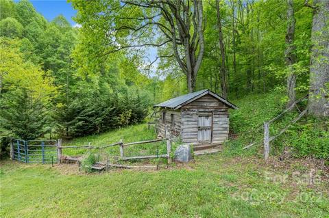 43 Rough Knob Rd, Clyde, NC 28721 photo 36