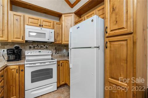 43 Rough Knob Rd, Clyde, NC 28721 photo 10