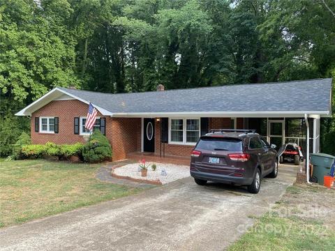 409 3rd St SW, Conover, NC 28613 photo 1