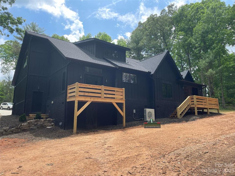  297 Rugby Rd, Hendersonville, NC 28791 photo 5