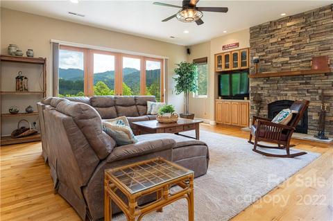 2391 Paint Fork Rd, Mars Hill, NC 28754 photo 4