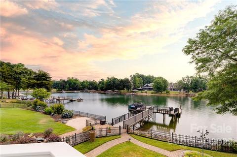 17531 Springwinds Dr, Cornelius, NC 28031 photo 3