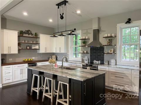 1332 Kinks Ln, Maiden, NC 28650 photo 4