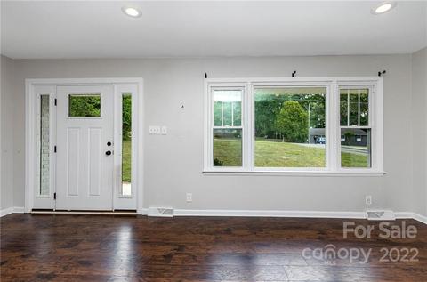 2201 Tarlton Dr, Matthews, NC 28105 photo 4
