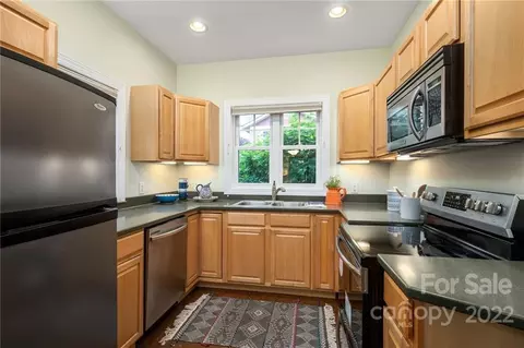 17 Sevan Ct, Asheville, NC 28806 photo 8