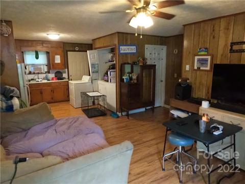 151 Cedar Ave, Hudson, NC 28638 photo 3