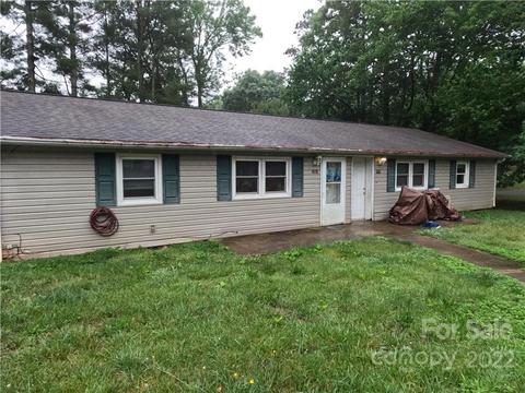 151 Cedar Ave, Hudson, NC 28638 photo 1