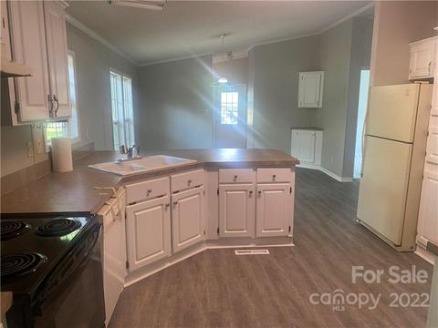 202 Hayes St, Harmony, NC 28634 photo 24
