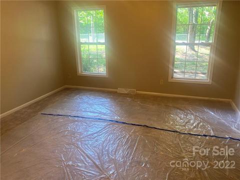 202 Hayes St, Harmony, NC 28634 photo 22