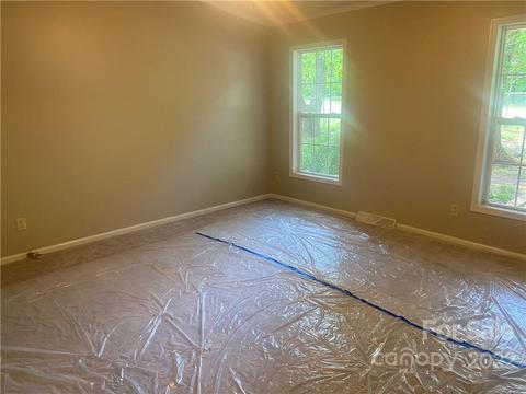 202 Hayes St, Harmony, NC 28634 photo 18