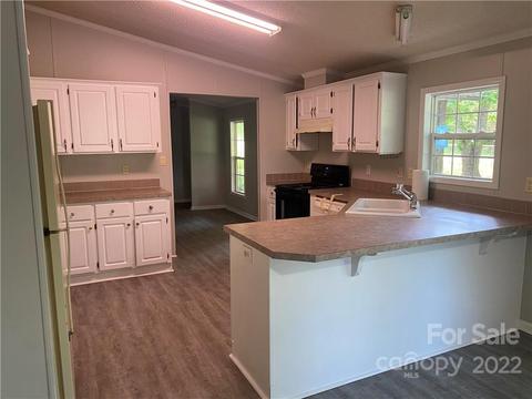 202 Hayes St, Harmony, NC 28634 photo 12