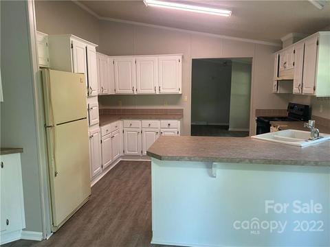 202 Hayes St, Harmony, NC 28634 photo 11