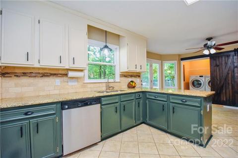 6838 Lowesville Ln, Stanley, NC 28164 photo 10