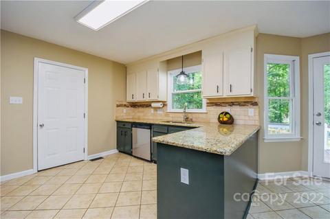 6838 Lowesville Ln, Stanley, NC 28164 photo 11