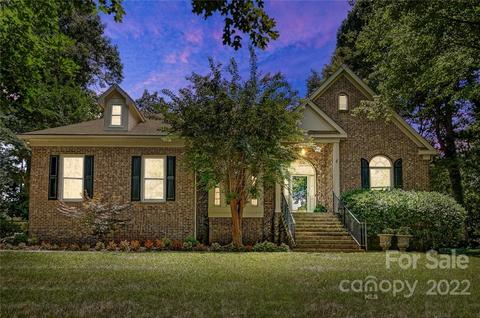 22045 Satilla Dr, Cornelius, NC 28031 photo 3