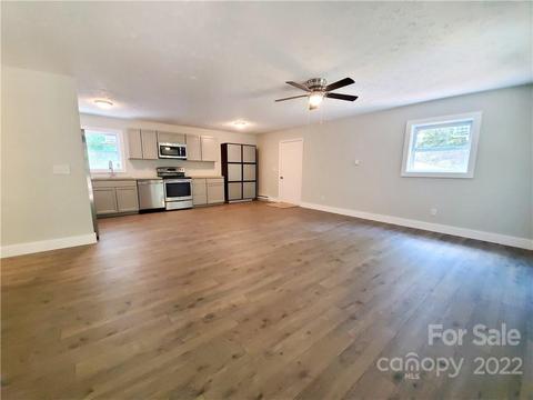 140 Miller Rd, Marshall, NC 28753 photo 2
