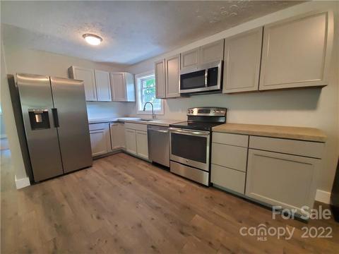 140 Miller Rd, Marshall, NC 28753 photo 4