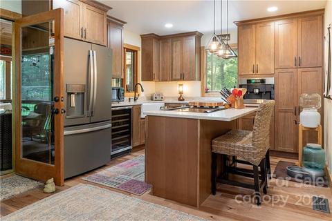 29 Spring Ln, Fairview, NC 28730 photo 5