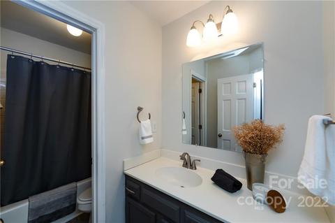 4611 Ovington Cir, Charlotte, NC 28226 photo 23