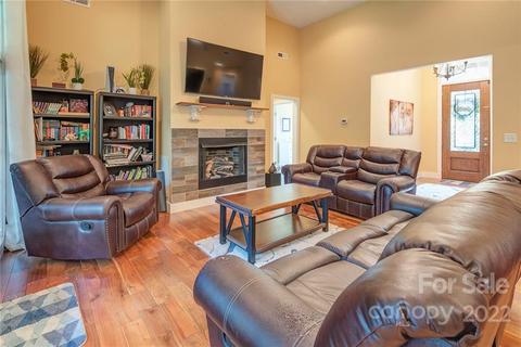 131 Williams Rd, Fletcher, NC 28732 photo 3