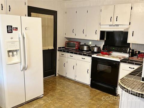 488 Harvey Logan Rd, Bostic, NC 28018 photo 4