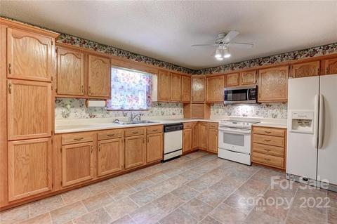 155 Pinecrest Dr, Alexander, NC 28701 photo 11