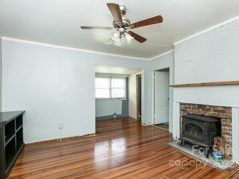 1097 Phillipsville Loop, Canton, NC 28716 photo 7