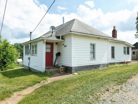 1097 Phillipsville Loop, Canton, NC 28716 photo 1