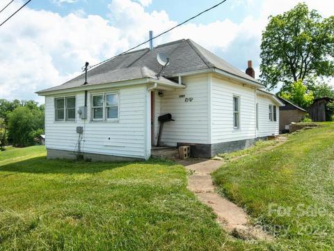 1097 Phillipsville Loop, Canton, NC 28716 photo 2