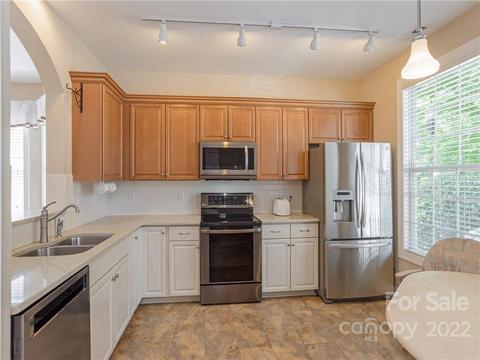 41 Eagle Pointe Way, Flat Rock, NC 28731 photo 11