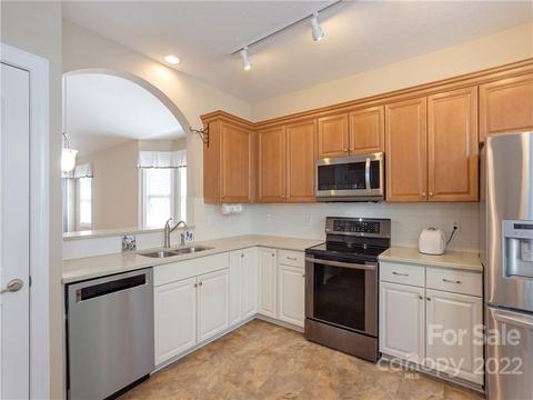 41 Eagle Pointe Way, Flat Rock, NC 28731 photo 12