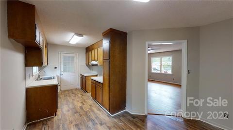 3325 Danial St, Conover, NC 28613 photo 7