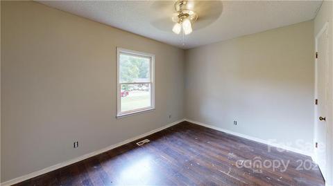 3325 Danial St, Conover, NC 28613 photo 14