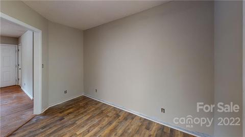 3325 Danial St, Conover, NC 28613 photo 9