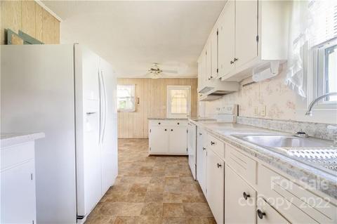 3053 E Maiden Rd, Maiden, NC 28650 photo 4