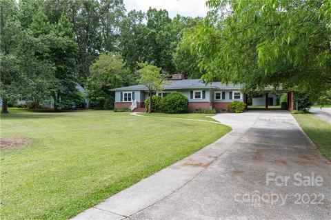 408 Edgewood Ct, Lancaster, SC 29720 photo 4