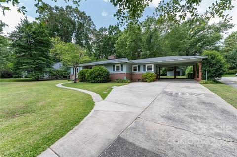 408 Edgewood Ct, Lancaster, SC 29720 photo 3