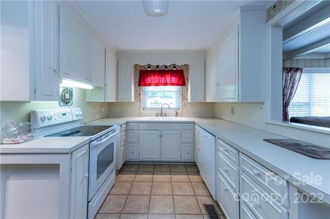 408 Edgewood Ct, Lancaster, SC 29720 photo 9