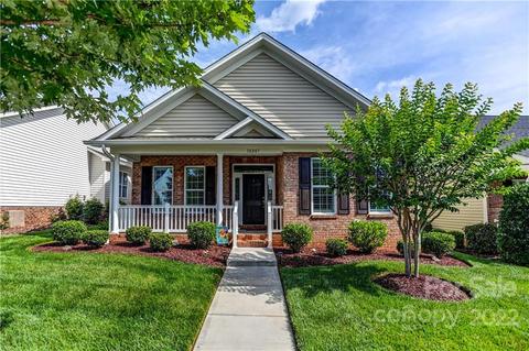 18207 Ebenezer Dr, Cornelius, NC 28031 photo 1