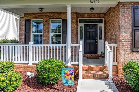 18207 Ebenezer Dr, Cornelius, NC 28031 photo 2