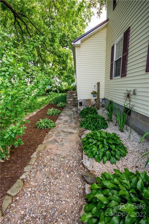 161 Eagle Mills Rd, Harmony, NC 28634 photo 5