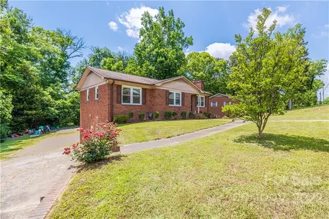 81 Marshdale Ave, Concord, NC 28025 photo 2