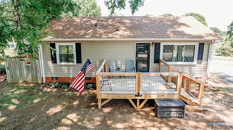1500 Highland Ave, Albemarle, NC 28001 photo 4