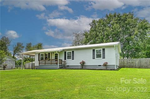 199 Brookside Dr, Canton, NC 28716 photo 2