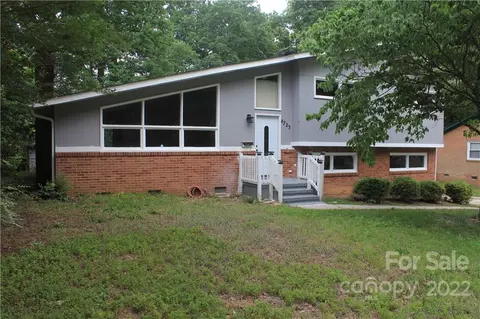 4723 Thornwood Rd, Charlotte, NC 28213