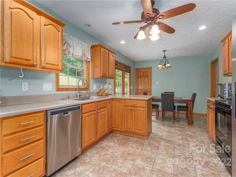 224 Drifter Dr, Clyde, NC 28721 photo 6