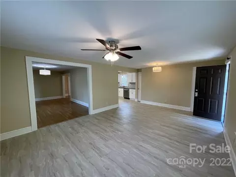 2146 3rd Se Ave SE, Hickory, NC 28601 photo 8