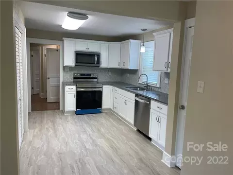 2146 3rd Se Ave SE, Hickory, NC 28601 photo 10
