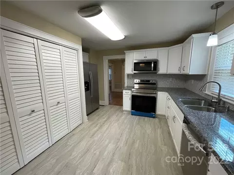 2146 3rd Se Ave SE, Hickory, NC 28601 photo 11