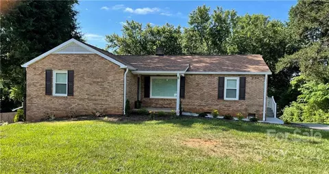 2146 3rd Se Ave SE, Hickory, NC 28601 photo 36